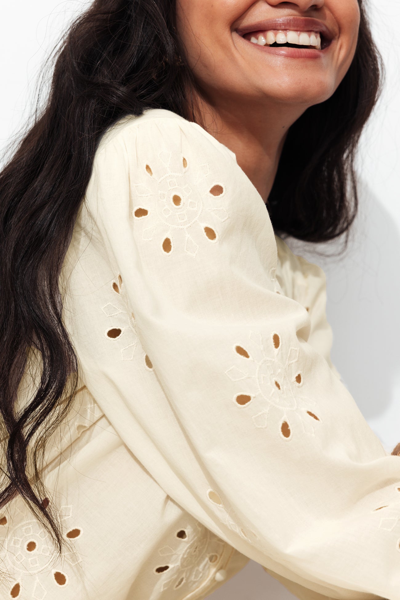 Camisa de broderie anglaise
