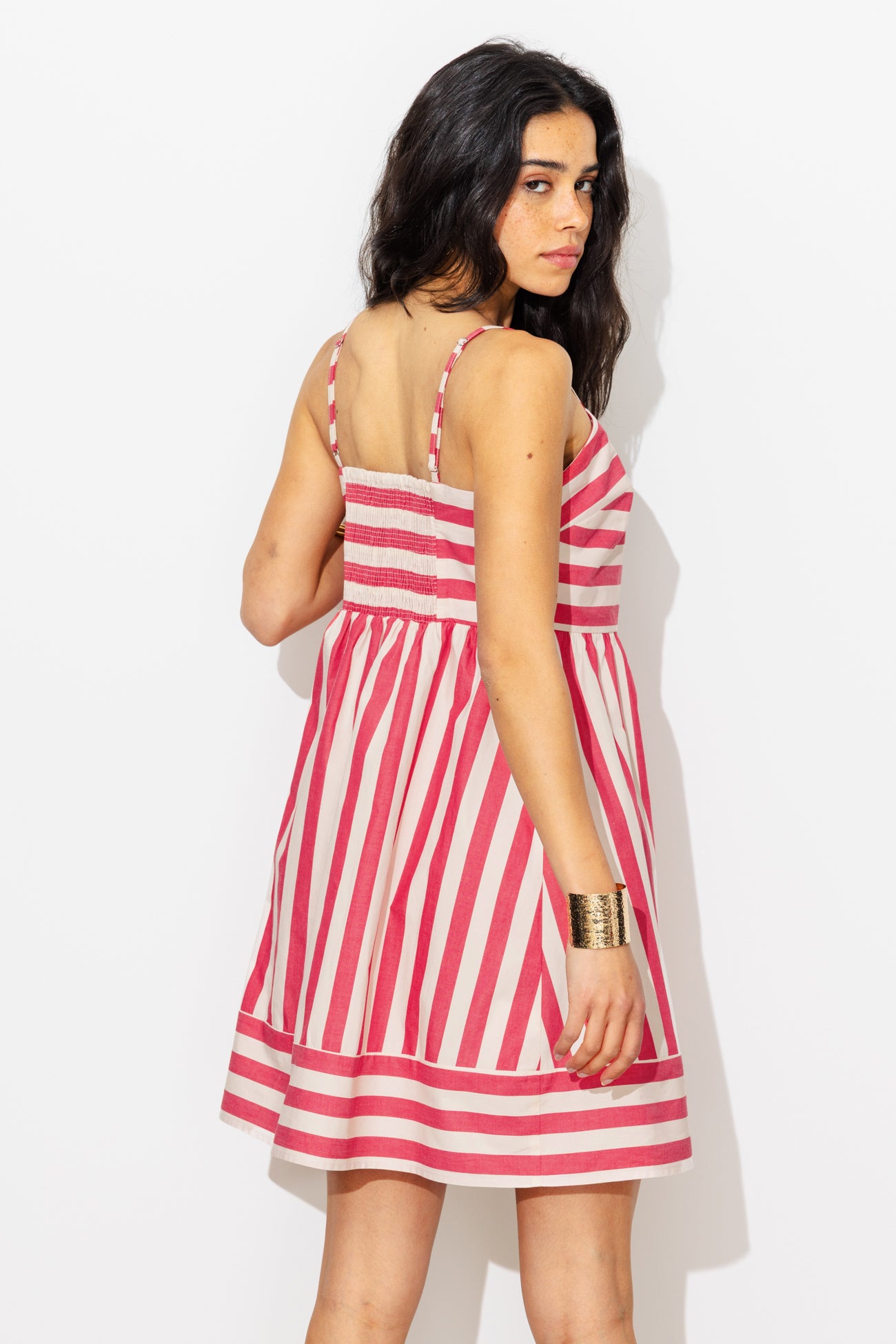 Vestido curto listrado