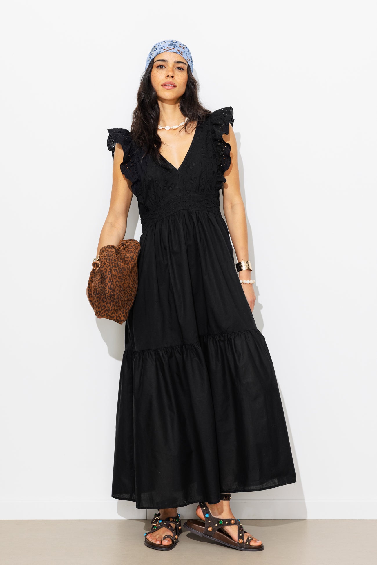 Vestido longo com bordado inglês