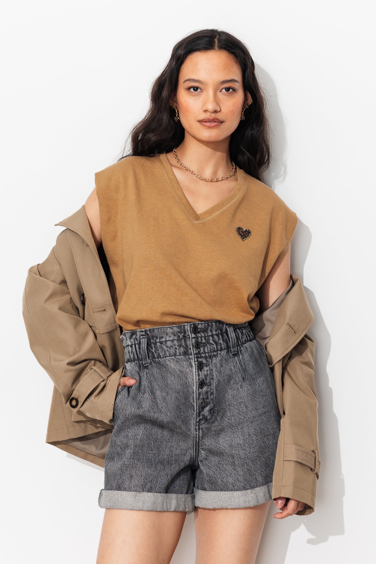 Camiseta com bordado de coração