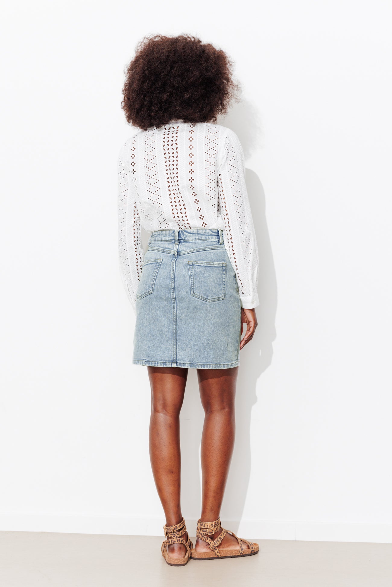 Saia curta de denim