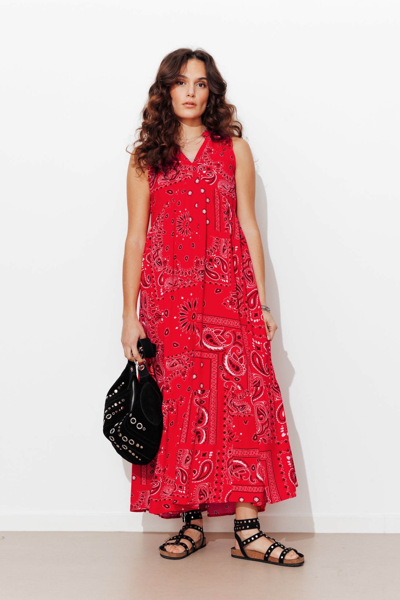 Vestido sem mangas com bandana