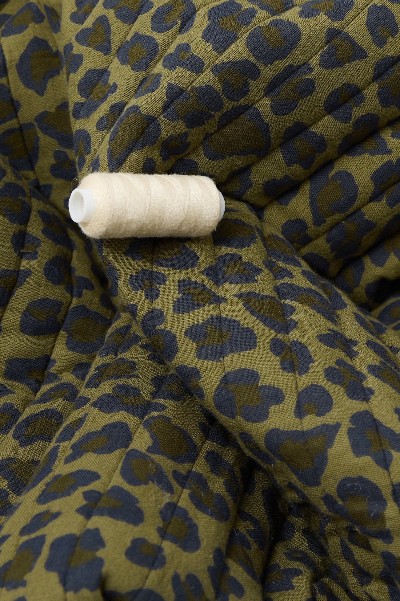 Tecido de leopardo acolchoado de 2 m