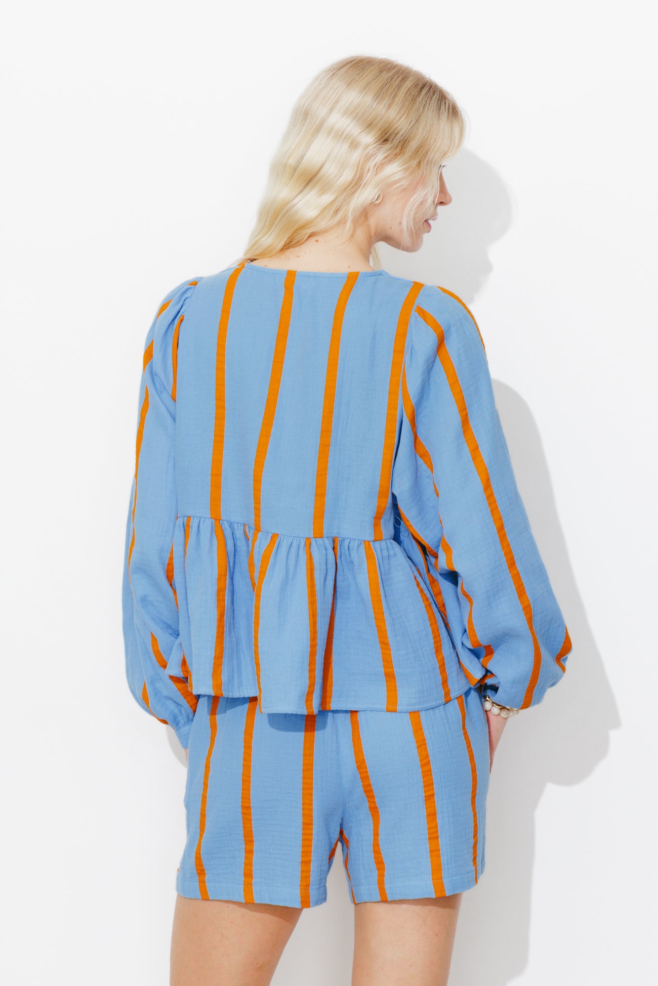 Blusa de algodão com renda listrada