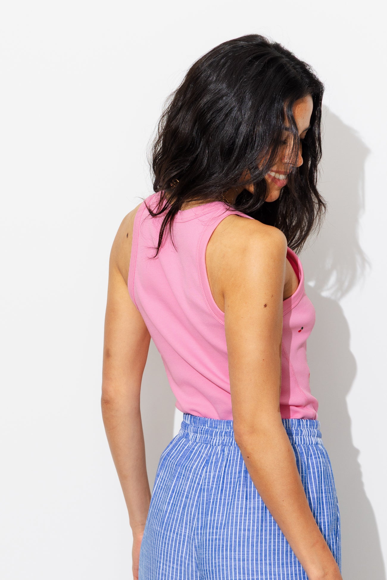 Blusa de malha com bordado em listras