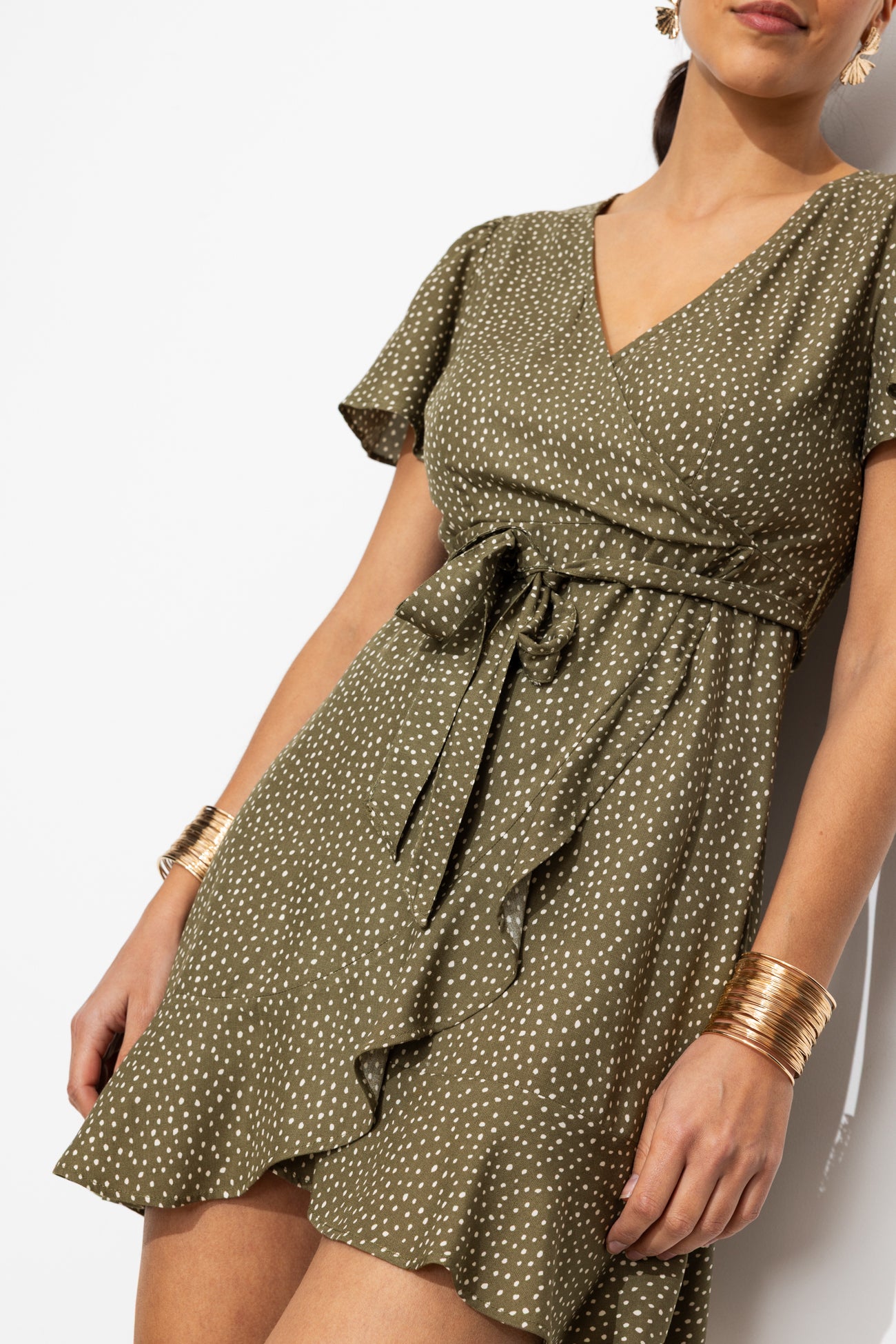 Vestido curto com babados