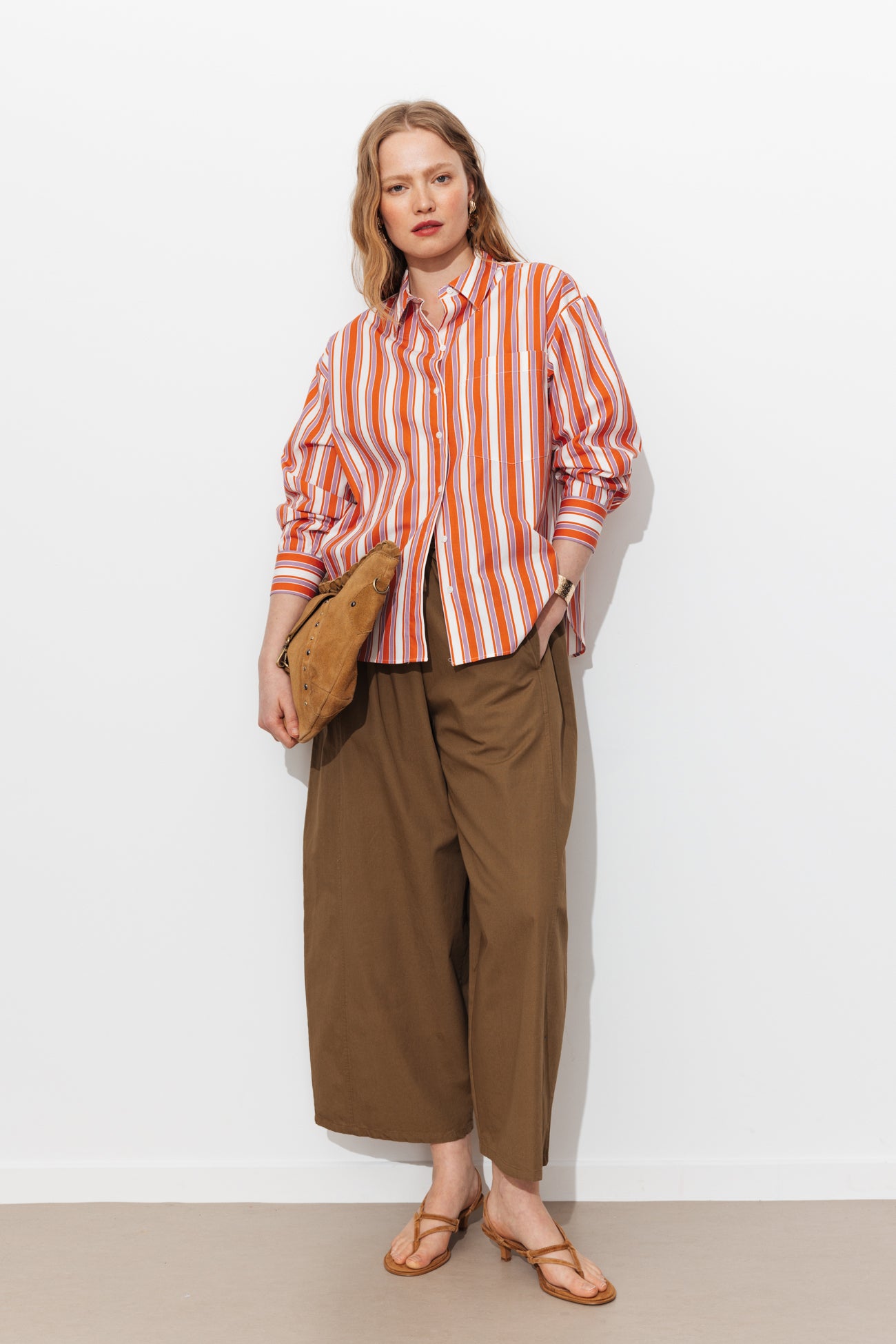 Camisa listrada com bolinhas