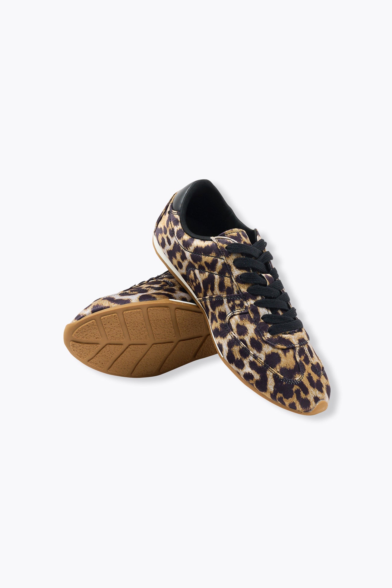 Tênis de lona com estampa de leopardo