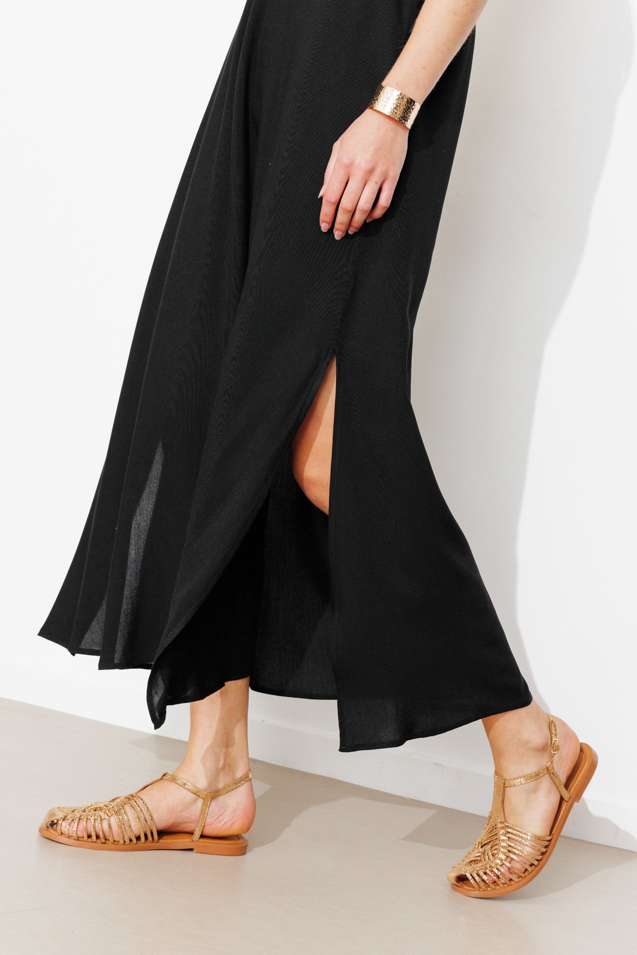 Vestido longo com tiras