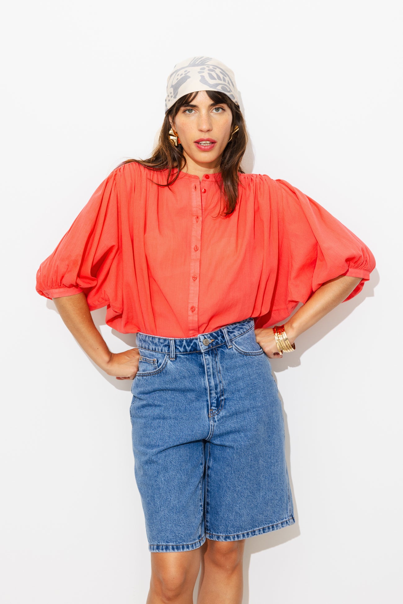 Camisa com mangas bufantes