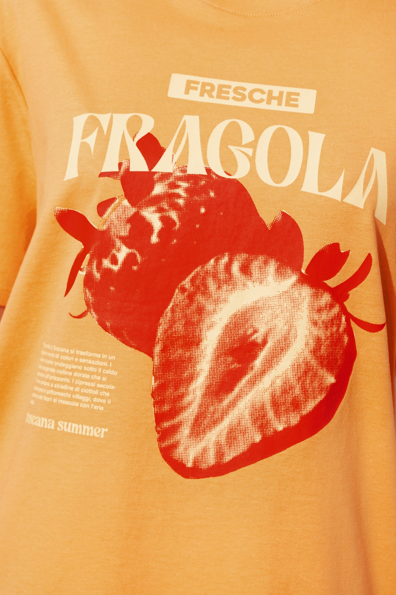 Camiseta com estampa de morango