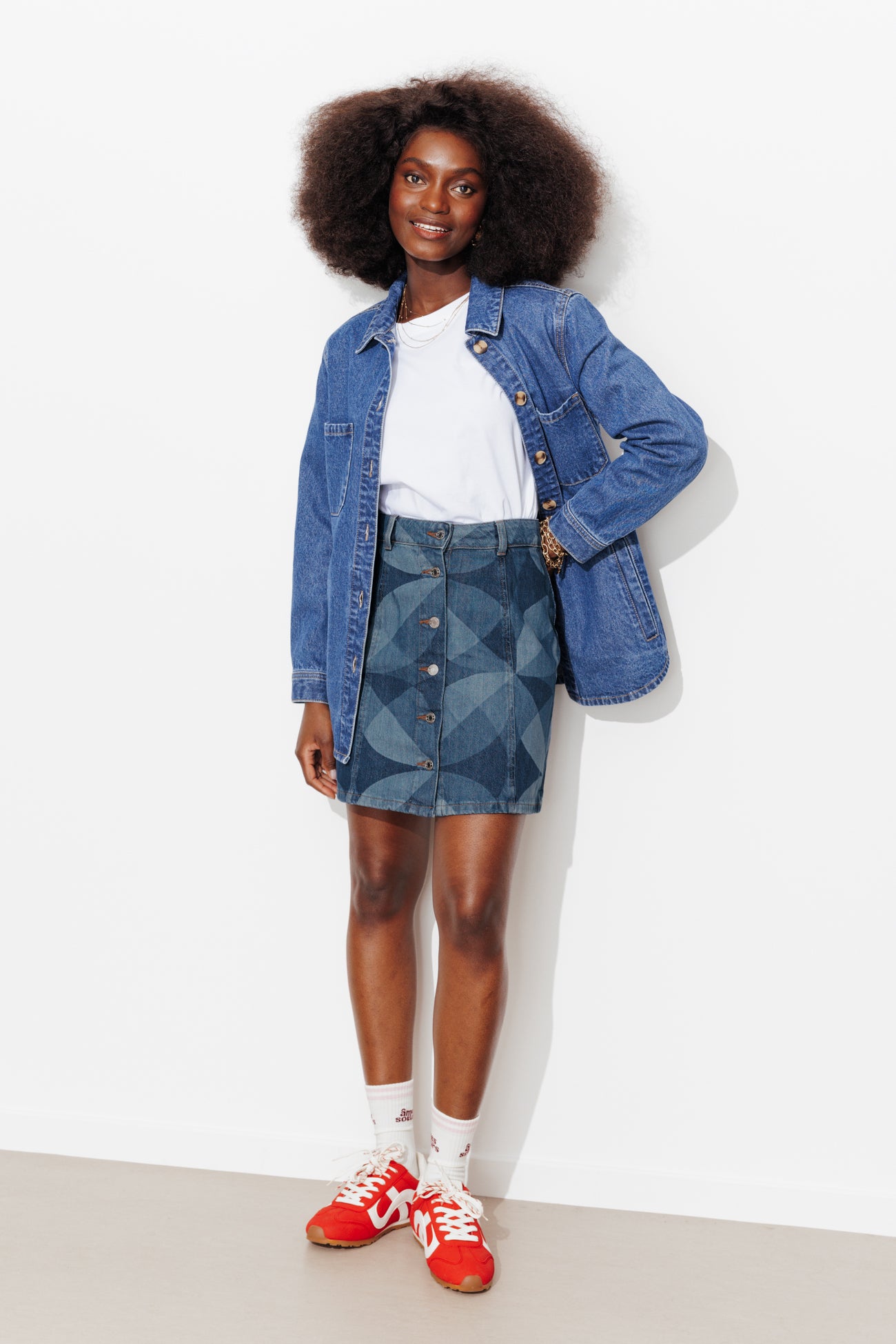 Saia de denim com motivos a laser